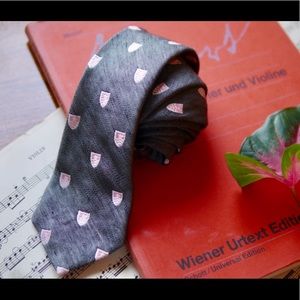 Hickey Freeman tie 100% silk Made in USA